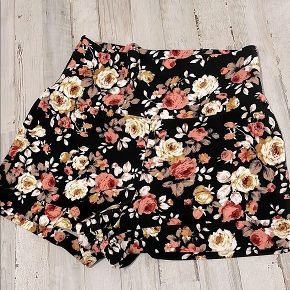 Vamp Pants - Vamp Floral High Waisted Shorts